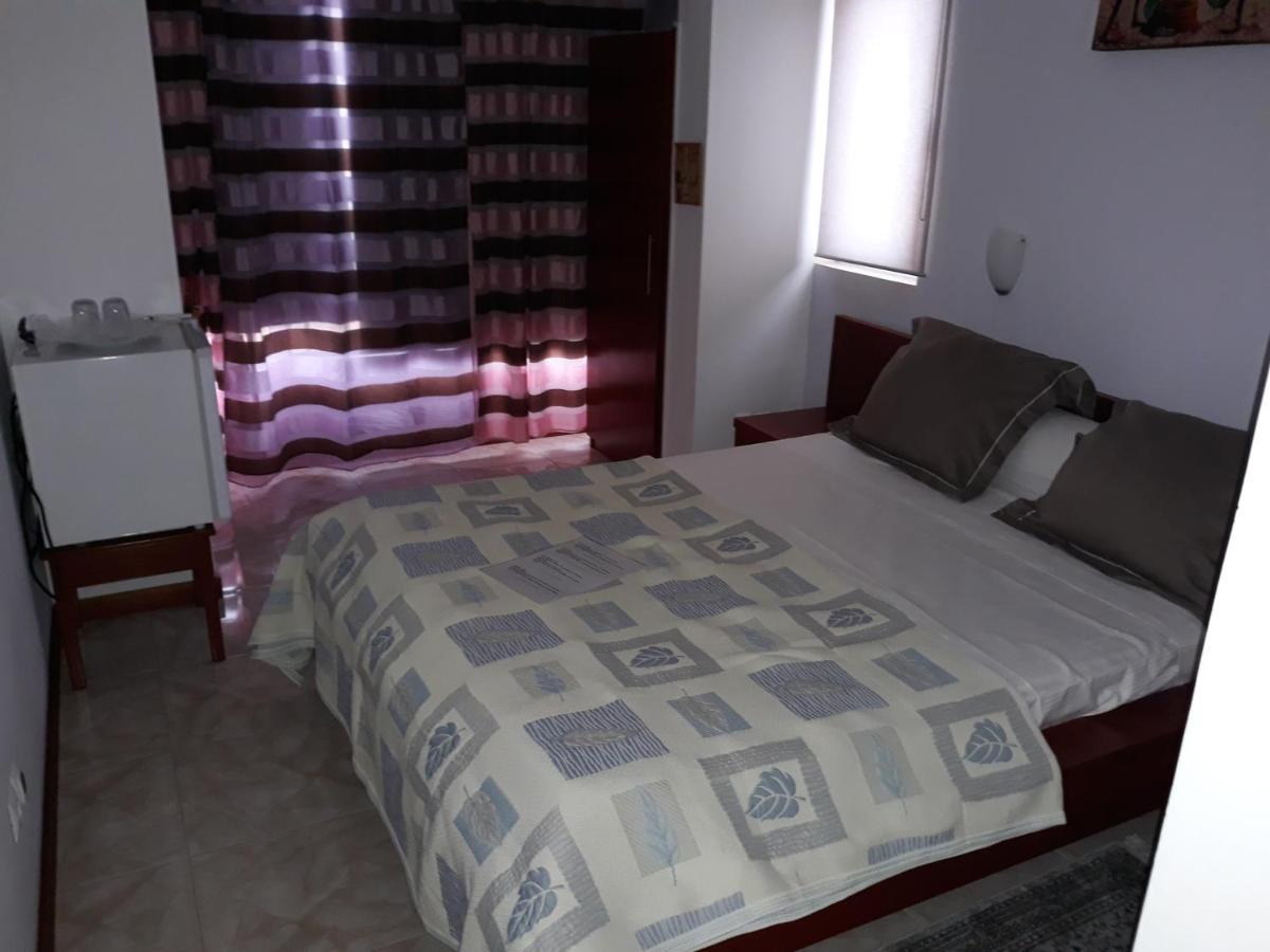 Yria Residencial Bed & Breakfast Porto Novo  Ngoại thất bức ảnh
