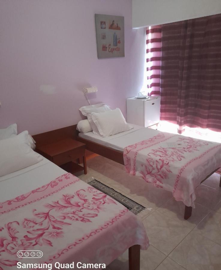 Yria Residencial Bed & Breakfast Porto Novo  Phòng bức ảnh